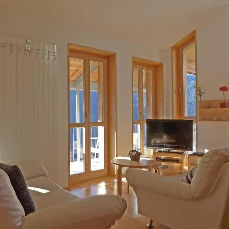 Sleeps 5 Wifi Lägenhet *
